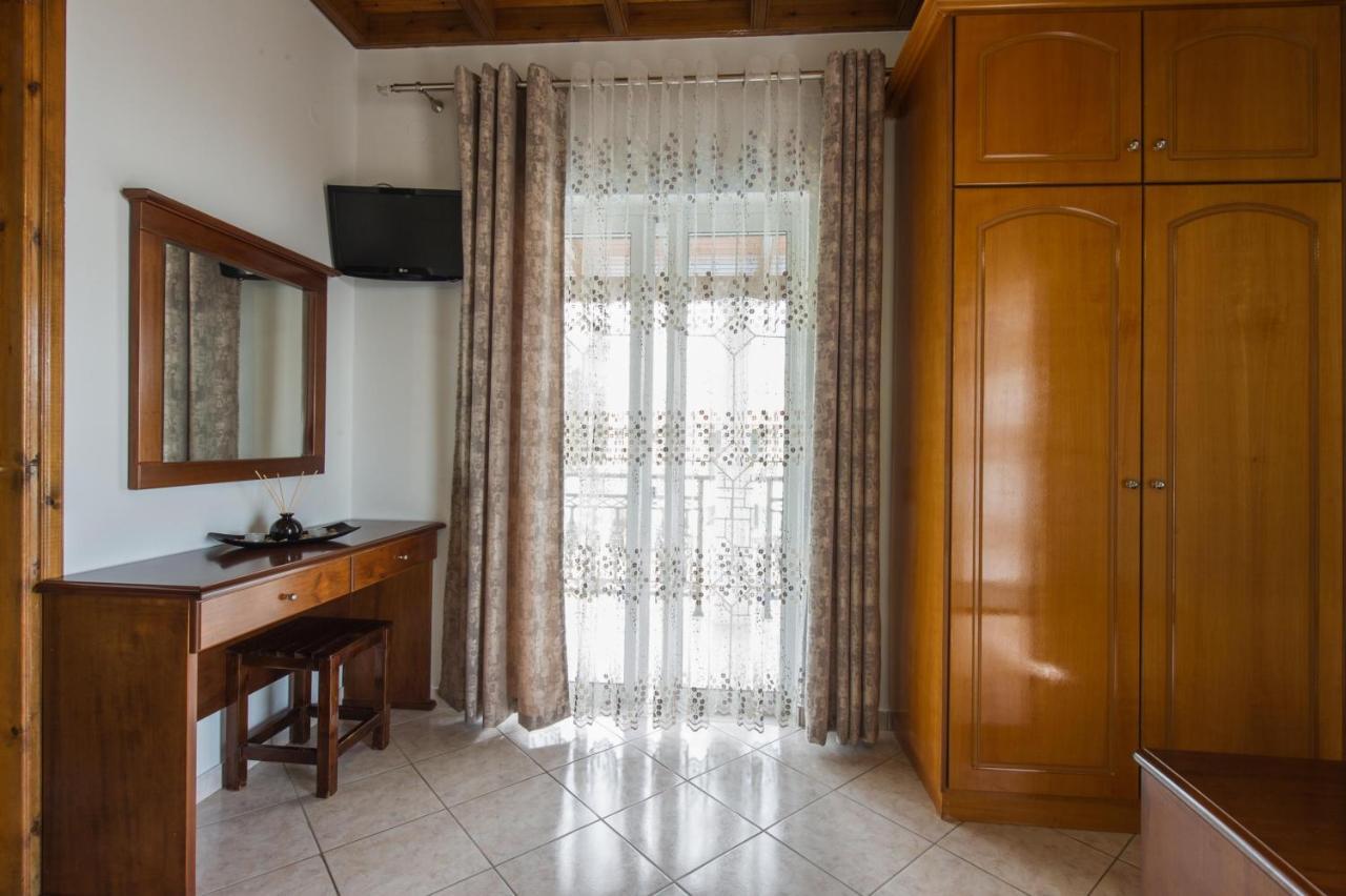 Makis Studios Roda  Extérieur photo