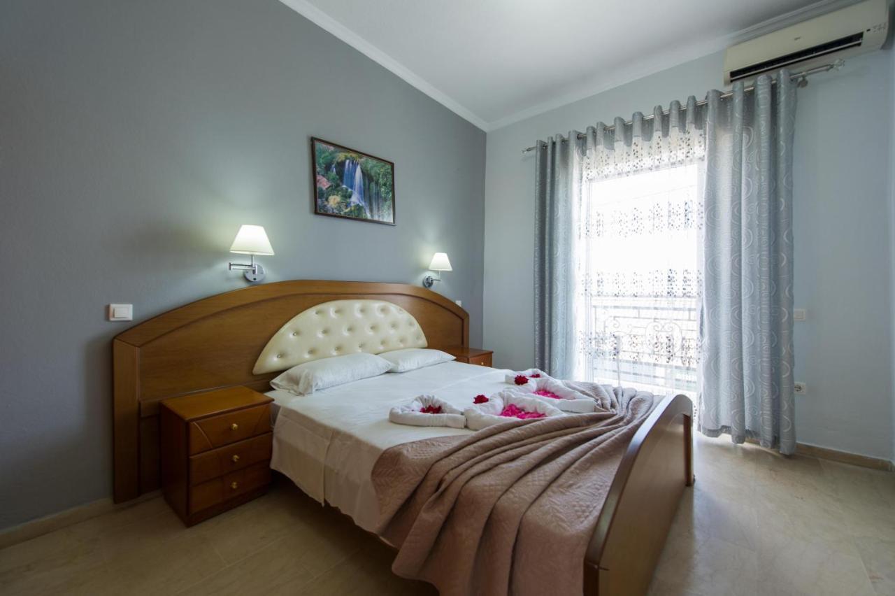 Makis Studios Roda  Extérieur photo