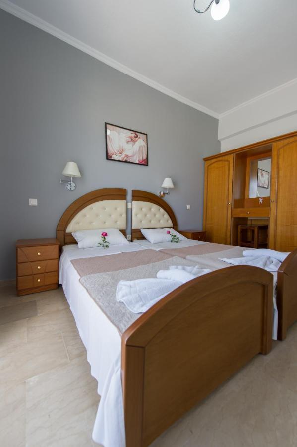 Makis Studios Roda  Extérieur photo